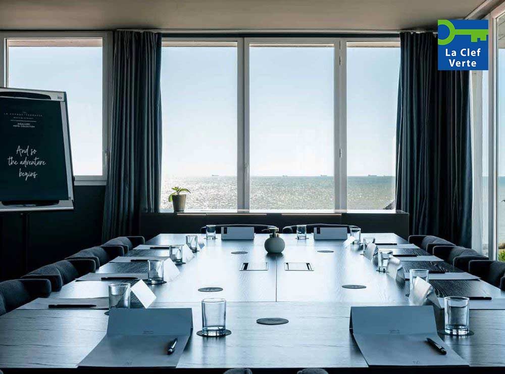 salle-vue-mer-seminaire-la-grande-terrasse-rdokvywhwms8n3yy2boflkp1lms5a4z34cz0ew4anc